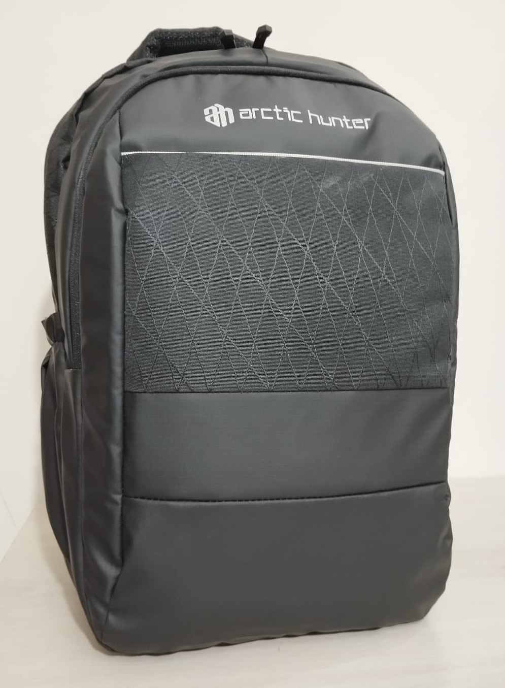 Arctic Hunter Official Bag